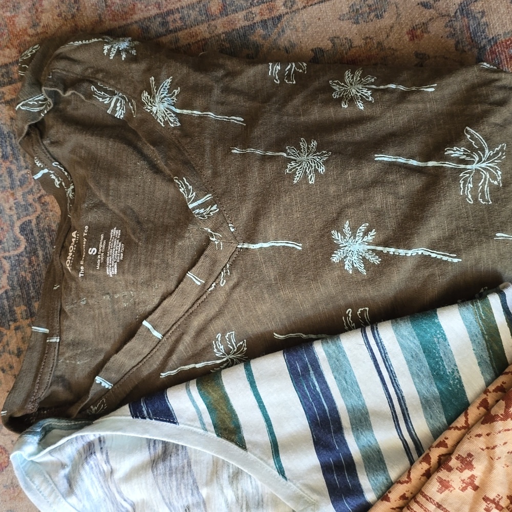 Sonoma t shirt lot, stripes, palm trees and Aztec sz S/XS - Picture 4 of 5